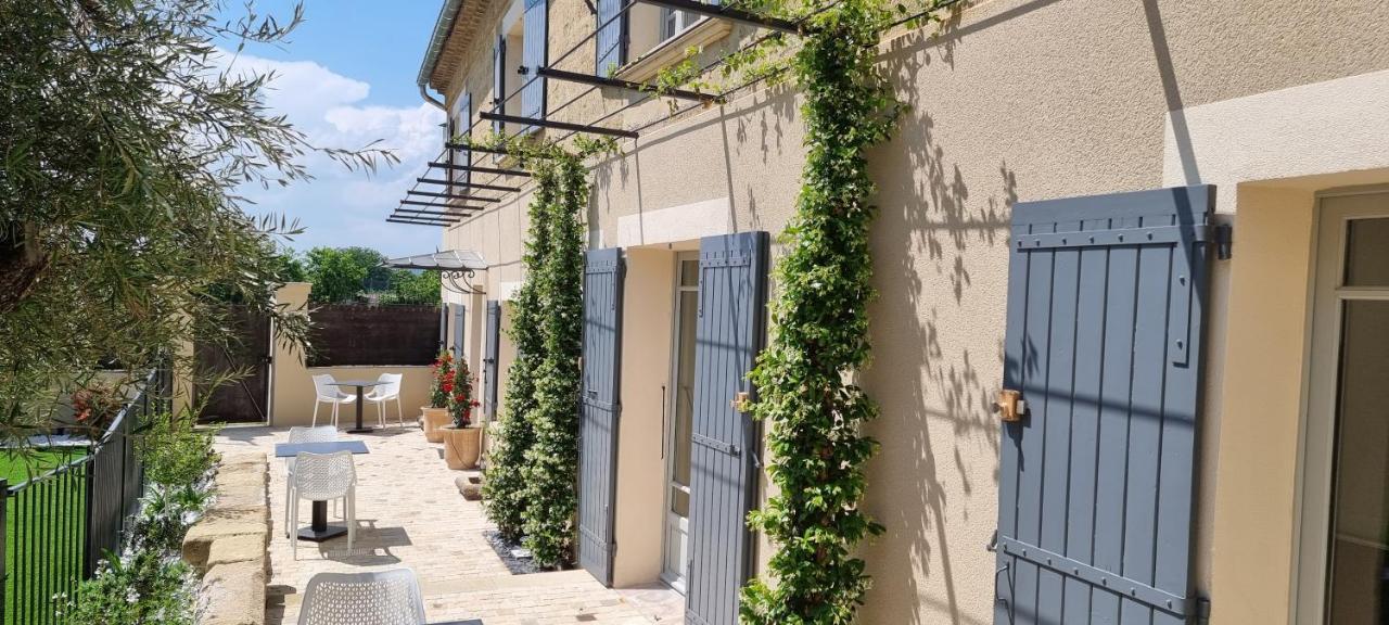 Le Petit Eden Bed and Breakfast Saint-Quentin-la-Poterie Exteriör bild