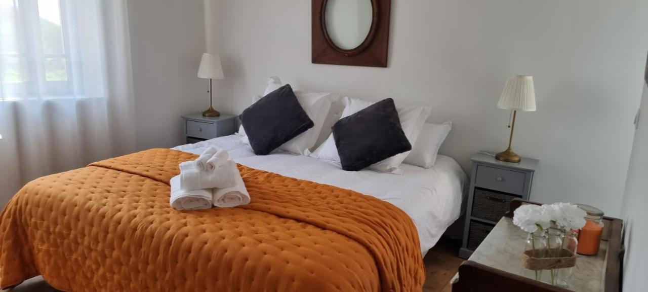 Le Petit Eden Bed and Breakfast Saint-Quentin-la-Poterie Exteriör bild