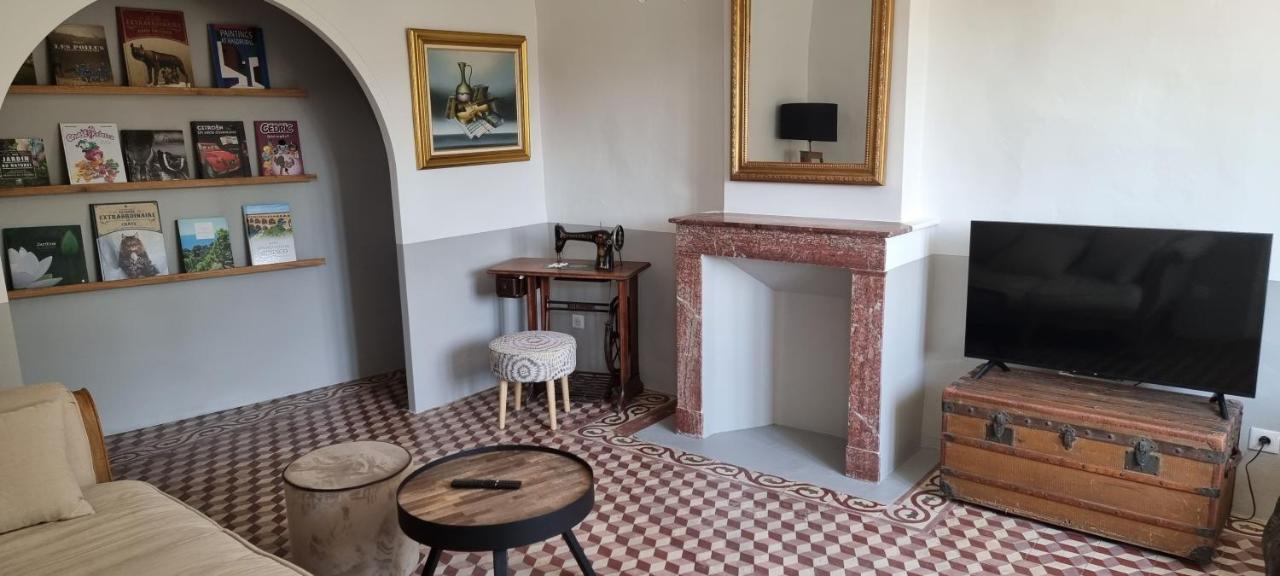 Le Petit Eden Bed and Breakfast Saint-Quentin-la-Poterie Exteriör bild
