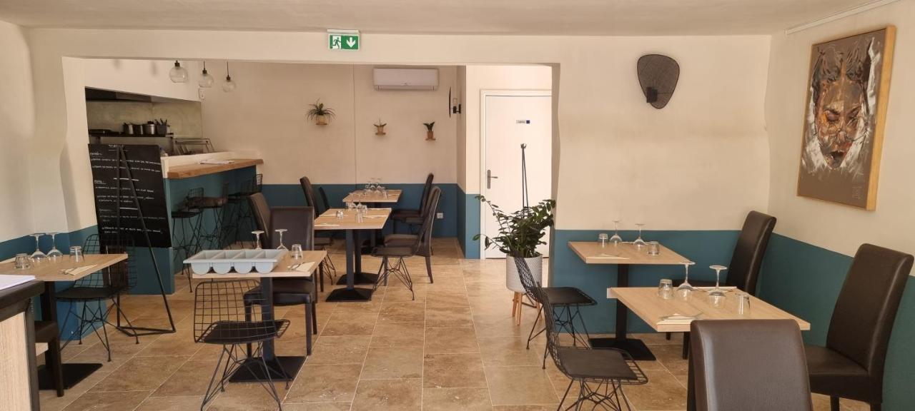 Le Petit Eden Bed and Breakfast Saint-Quentin-la-Poterie Exteriör bild