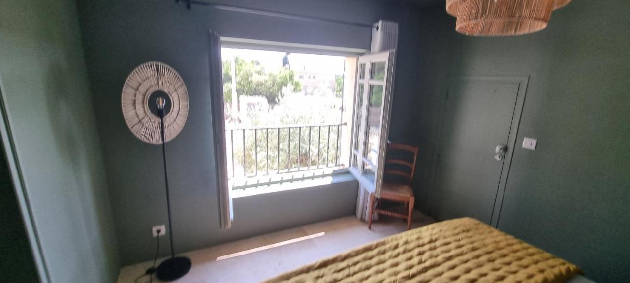 Le Petit Eden Bed and Breakfast Saint-Quentin-la-Poterie Exteriör bild